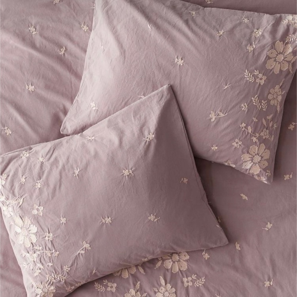 Urban Outfitters Samantha Duvet & Shams